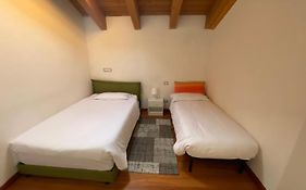 Interno 8 appartamento con box auto privato gratuito